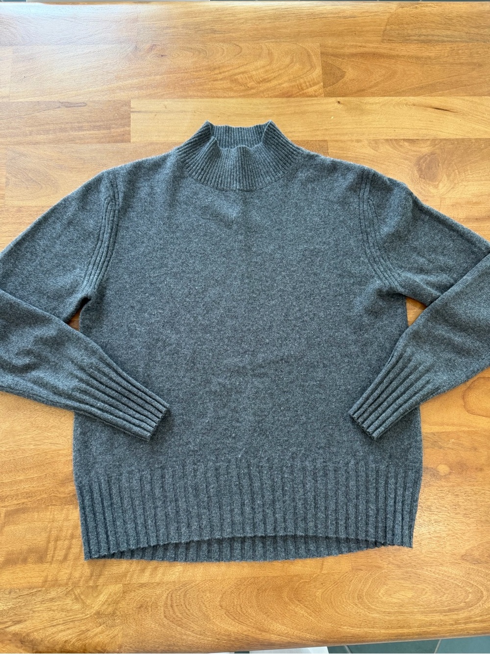 J.Crew 100% Cashmere Mockneck Sweater in Gray Women’s Size Small